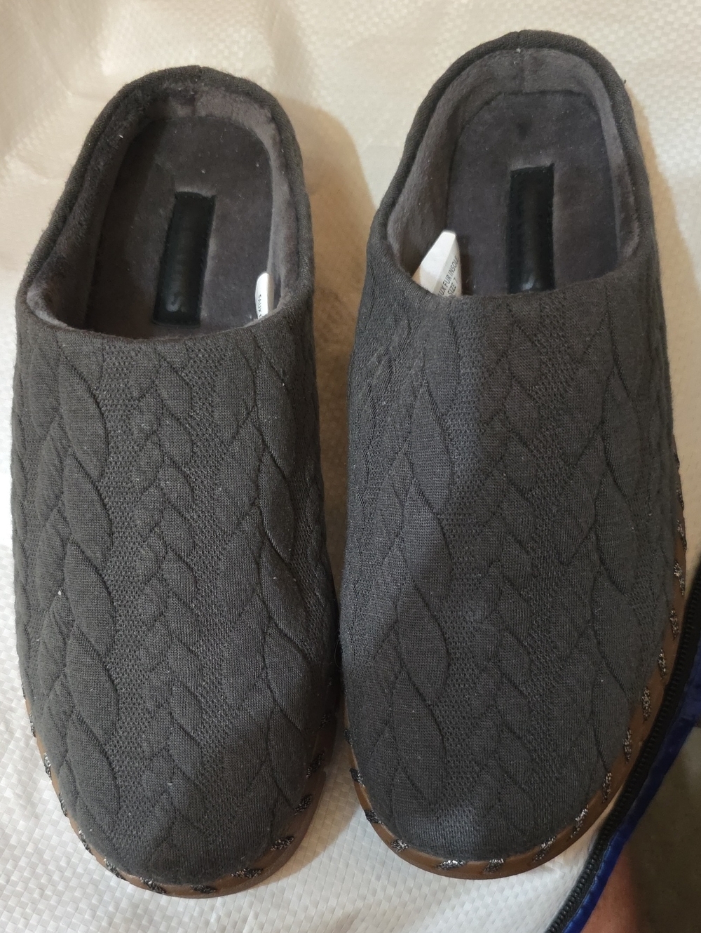 B1 Women's Muk Luks Cable-Knit Slip-On Slippers - Charcoal Gray